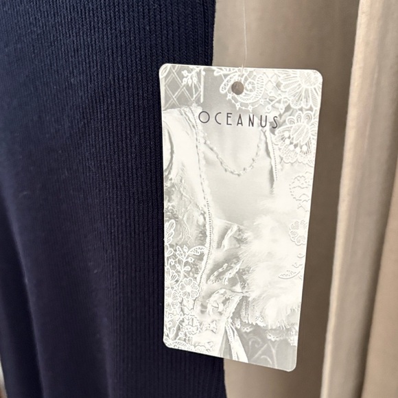 Dark Blue Ribbed Sleeveless Dress - Picture 2 of 5